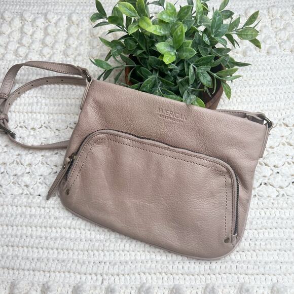 AMERICAN LEATHER CO. Women's Leather Crossbody Bag Light Tan Medium Adjustable - Picture 10 of 10